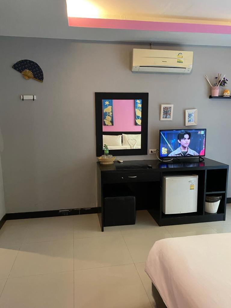 Lavender Patong Hotel Esterno foto